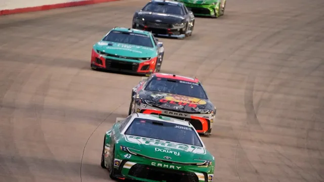 Ryan Blaney disciplined by father Dave Blaney for aggressive racing