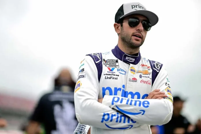 Chase Elliott Tops 2025 NASCAR Points Standings