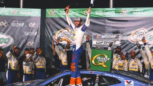 Chase Elliott’s Atlanta victory celebration turns emotional thanks to young cancer survivor’s inspiring car design