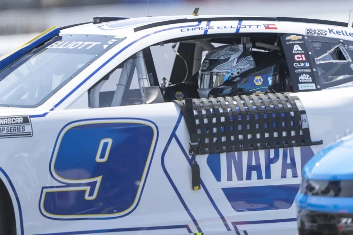 Chase Elliott Dover pole position
