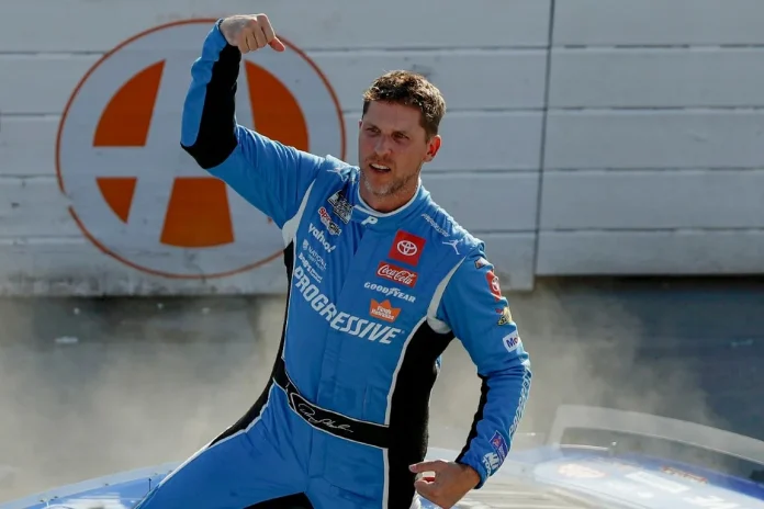 Denny Hamlin contract extension Joe Gibbs Racing Denny Hamlin contract extension Joe Gibbs Racing