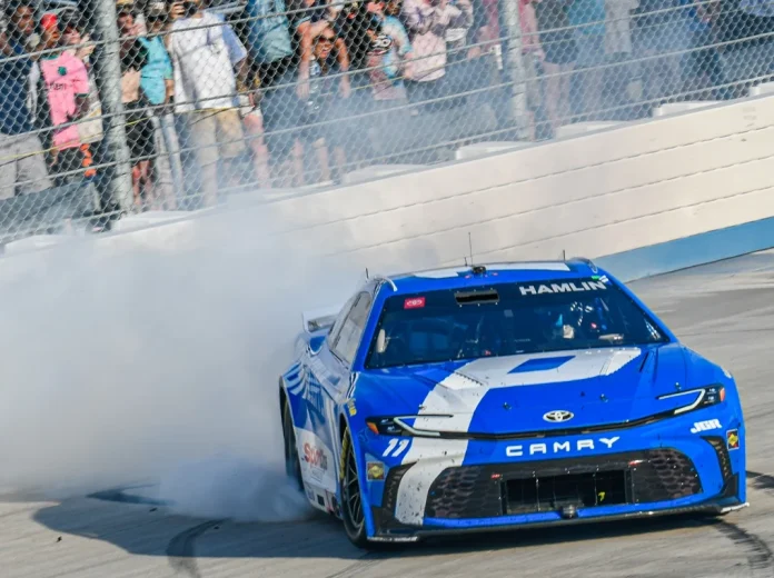 Denny Hamlin wins Dover 2025