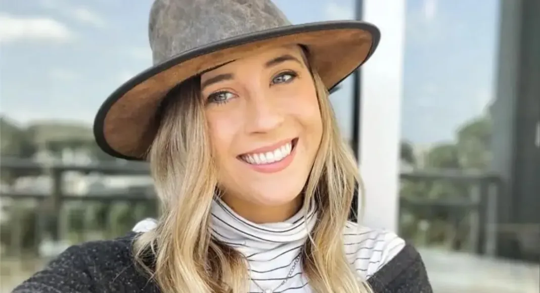 Erin Blaney Turns Heads During Chicago Race Weekend