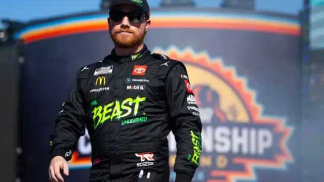 Fans Discuss Tyler Reddick Misses the Phoenix Finale