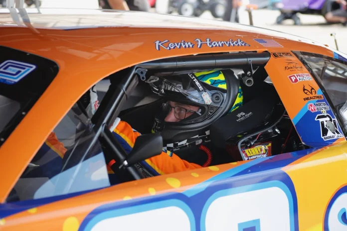 Kevin Harvick Hickory tribute race