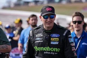 Michael McDowell Fights to Keep NASCAR Playoff Hopes Alive After Strong Dover Run