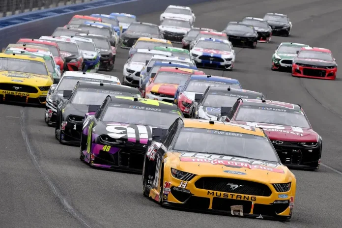 38 NASCAR Titans Listed for Southern 500—Kraus Makes the Cut