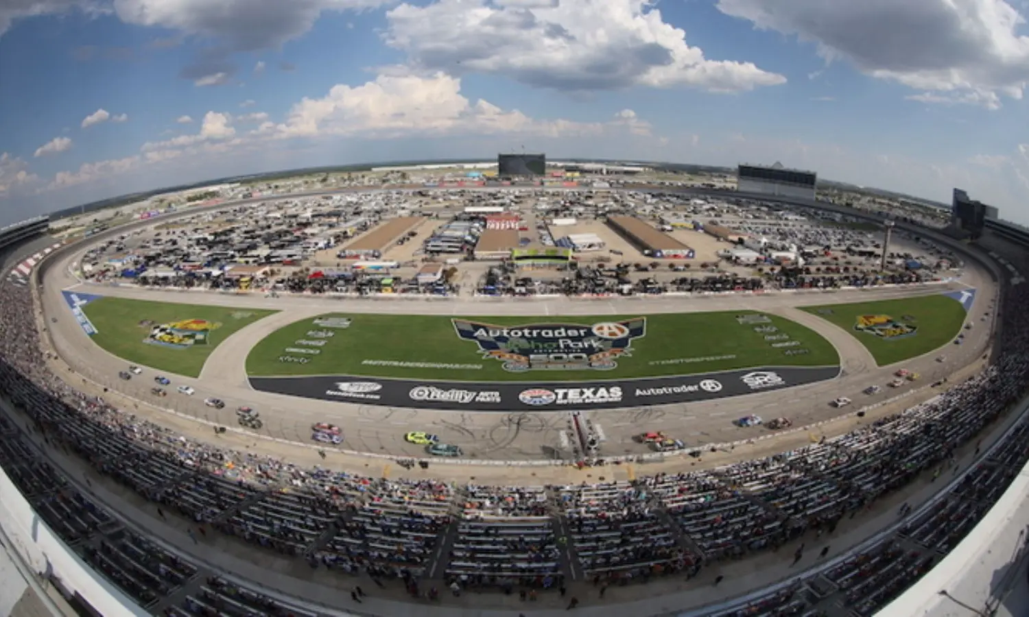 Autotrader EchoPark Automotive 400