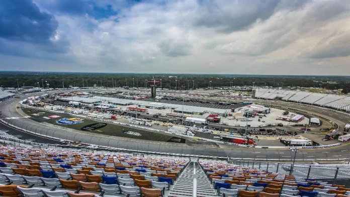 Brad Keselowski Richmond tire warning