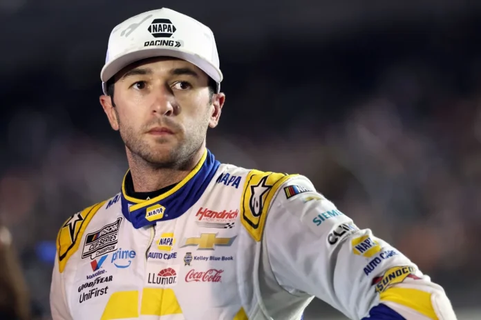 Dale Earnhardt Jr. helps Chase Elliott