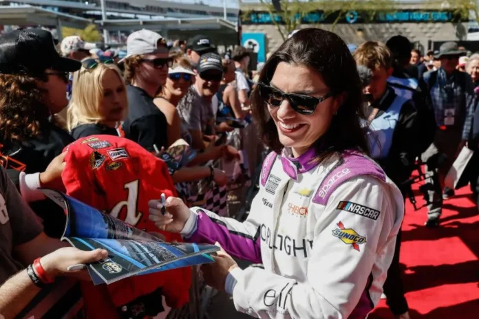 Fans react to Katherine Legge’s Appearance