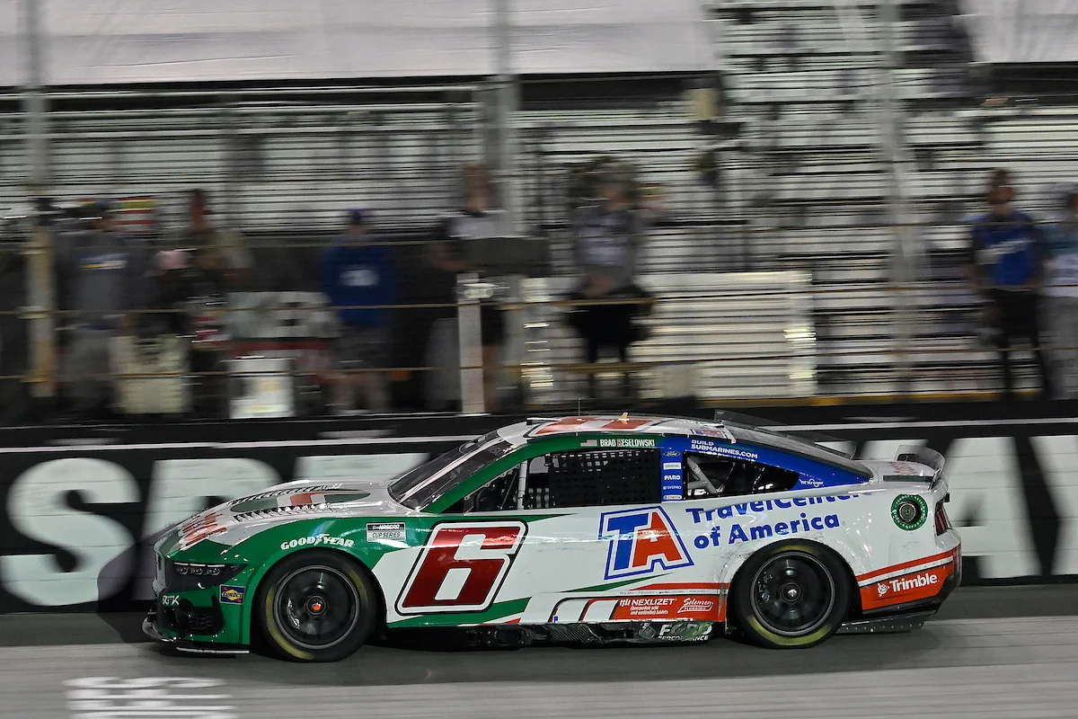 Brad Keselowski aggressive Bristol move