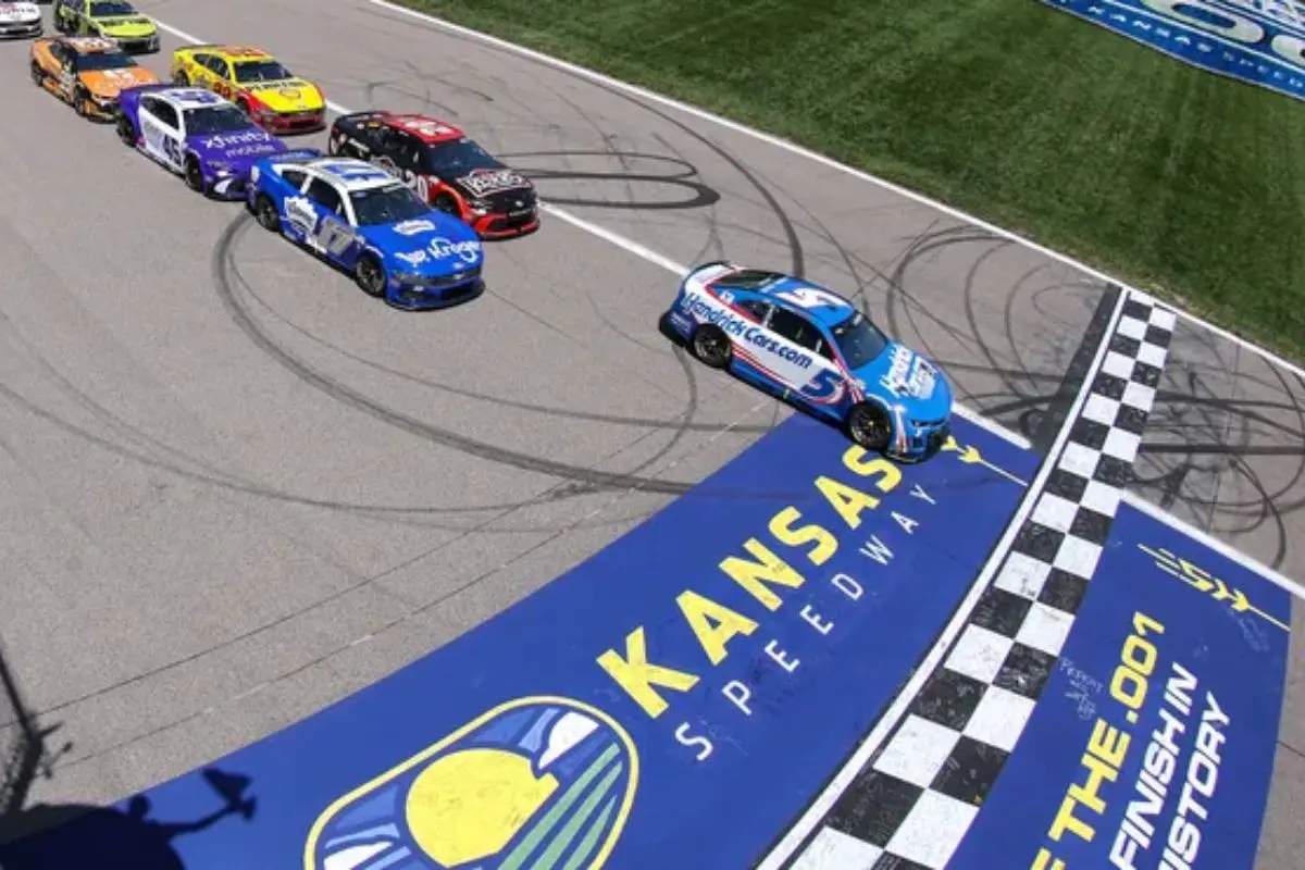 Hollywood Casino 400 Predictions Which Playoff Driver Will Prevail
