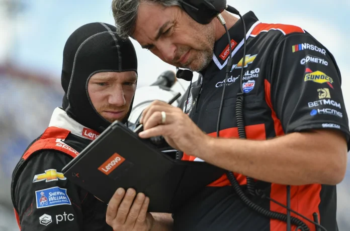 JR Motorsports crew chief 2026