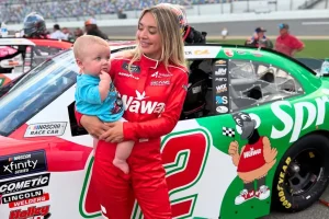 Natalie Decker Shares Heartwarming Newborn Baby Photo on IG!