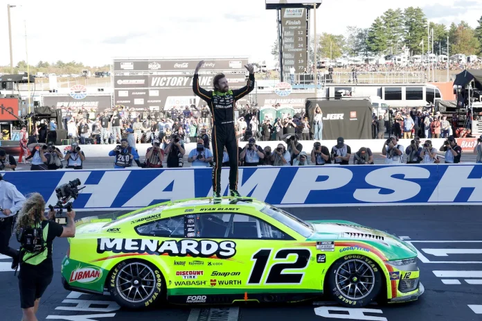 Ryan Blaney Mobil 1 301