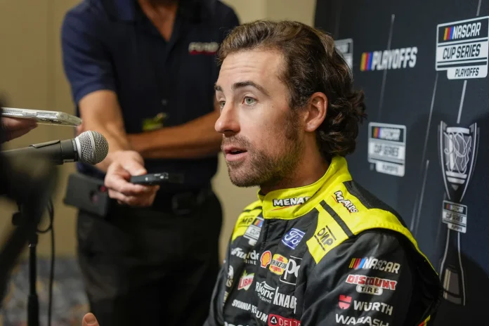 Ryan Blaney remembers Bill Davis