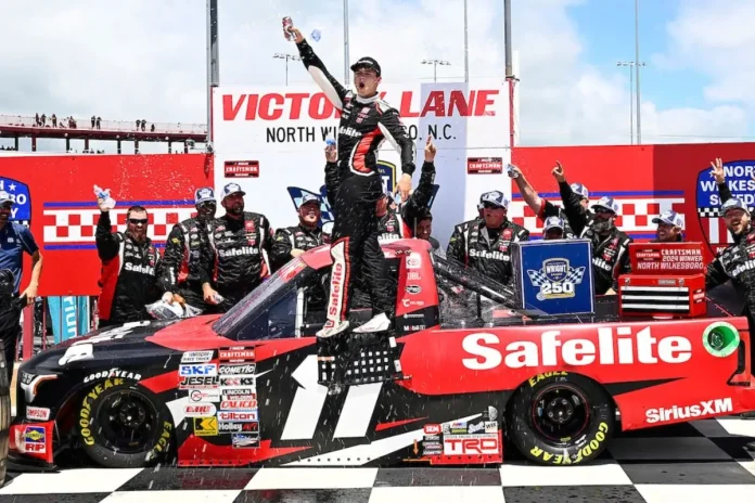 Seatless But Respected—Championship Star’s Race Toward NASCAR History