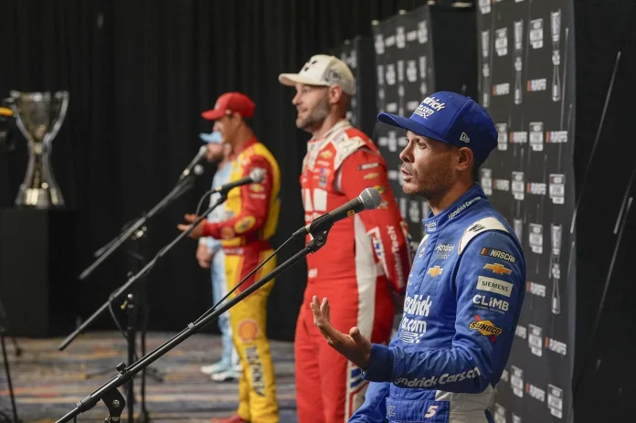Shane van Gisbergen playoff struggles