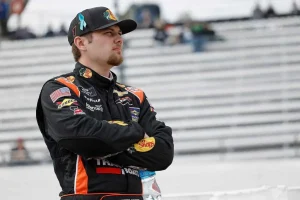 Carson Kvapil Survives Spin, Clinches Championship 4 Berth