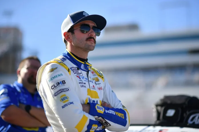 Chase Elliott Las Vegas qualifying