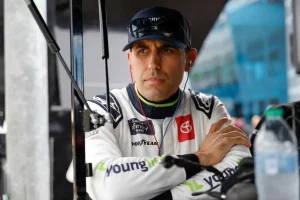 Aric Almirola Seeks Redemption at Joe Gibbs Phoenix Finale