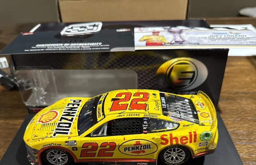 Joey Logano NASCAR title bid