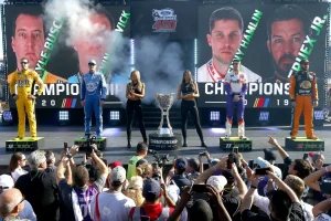 Kevin Harvick Reveals What Makes a Great NASCAR Racetrack