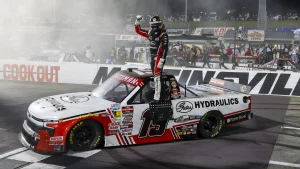Martinsville Truck Series Lineup Set for Playoff Showdown