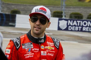 Chase Elliott Wins 8th Straight NASCAR Most Popular Driver Award