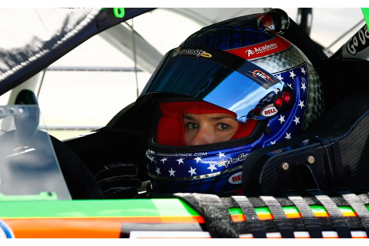 Danica Patrick, Toni Breidinger, NASCAR, Truck Series, Danica Patrick Sports Illustrated Cover