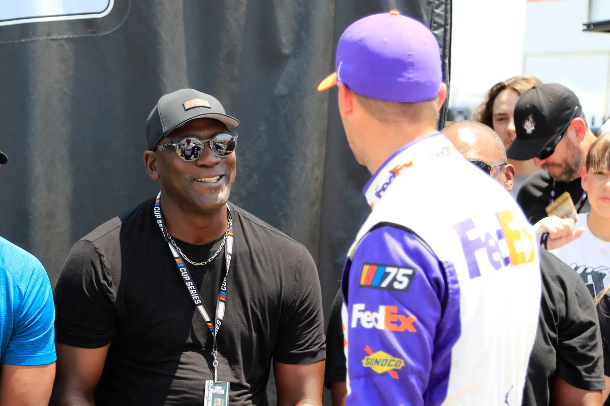 Denny Hamlin, Kyle Larson, William Byron, NASCAR, Denny Hamlin emotional fan interaction