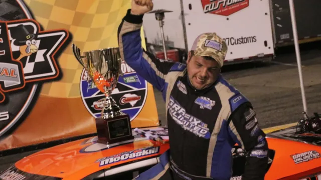 Josh Berry, Wood Brothers Racing, Josh Berry Thanksgiving Classic performance