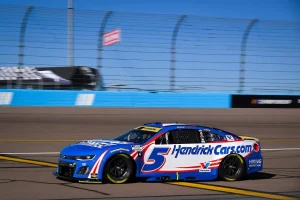 Denny Hamlin Slams Criticism of Kyle Larson 2025 Title Win