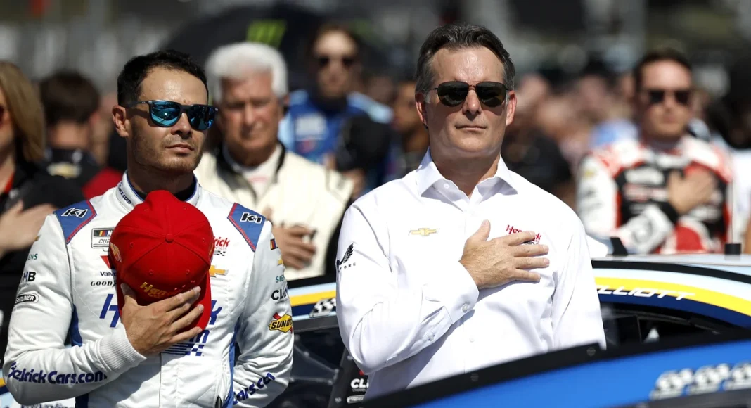 Kyle Larson, Denny Hamlin, NASCAR, Kyle Larson NASCAR Cup Championship