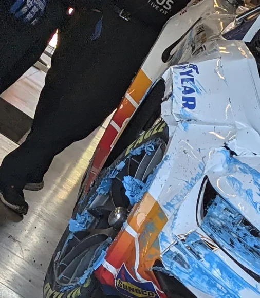 Kyle Larson tire issue