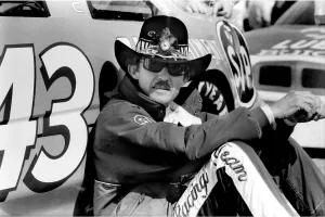 Richard Petty’s Record-Setting NASCAR Partnership: Top 5 List