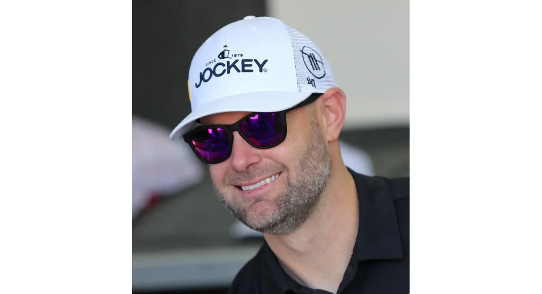 Picture of Shane Van Gisbergen - 2025-11-06 Image of Shane Van Gisbergen