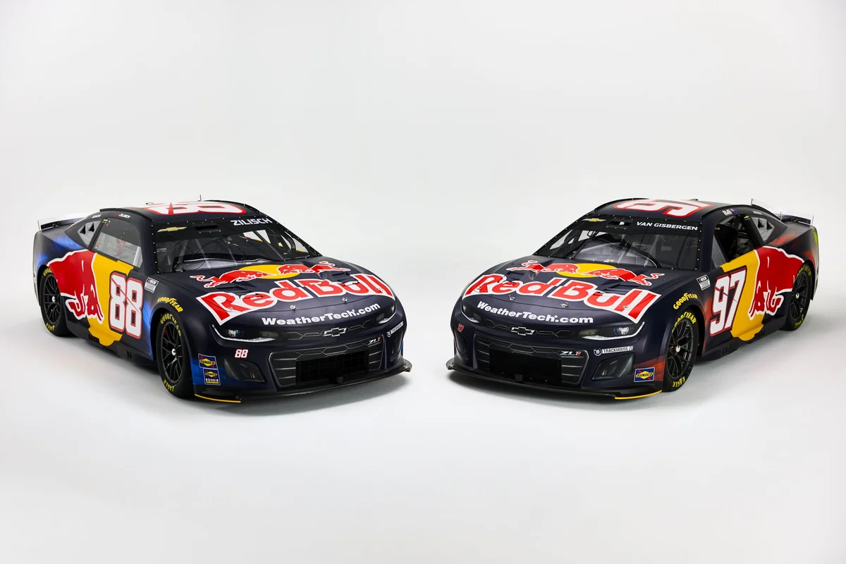 Shane van Gisbergen, TrackHouse Racing, Connor Zilisch, Shane van Gisbergen Red Bull