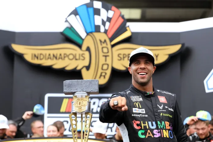 Bubba Wallace, Denny Hamlin, 23XI Racing, Cup Series, Bubba Wallace Christmas NASCAR