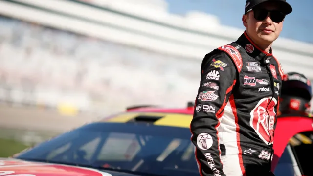 Christopher Bell, Kyle Larson, Christopher Bell NASCAR driving style