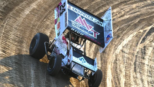 Corey Day, Hendrick Motorsports, Corey Day dirt racing debut