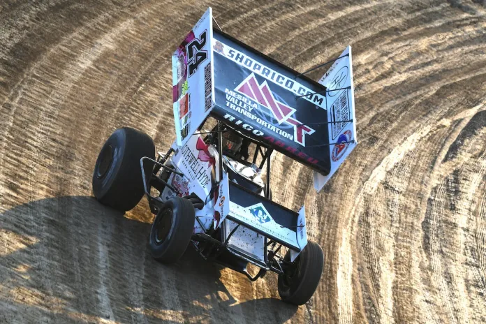 Corey Day, Hendrick Motorsports, Corey Day dirt racing debut