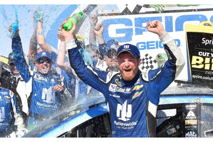 Dale Earnhardt Jr, Chase Elliott, Cup Series, Dale Earnhardt Jr. NASCAR retirement