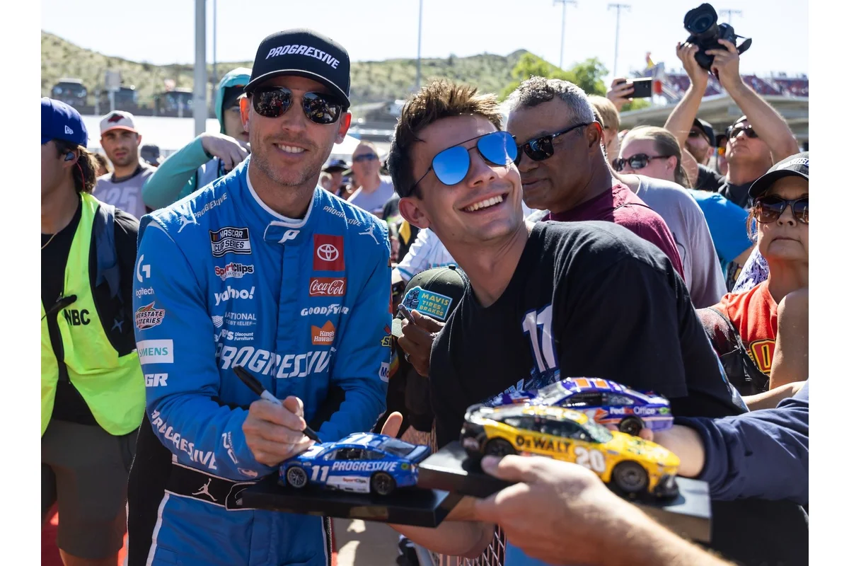 image-of-Denny Hamlin-15-12-2025 Denny Hamlin