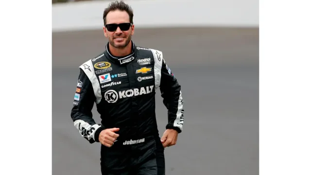 Jimmie Johnson, Darlington Raceway, Legacy Motor Club, Erik Jones, Cook Out Southern 500, Cup Series, Jimmie Johnson NASCAR winless streak