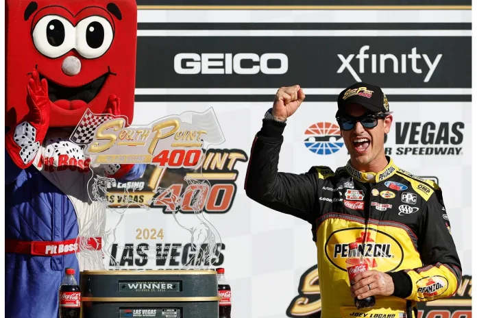 Joey Logano, Team Penske, Cup Series, Joey Logano bald look 2026 Joey Logano, Team Penske, Cup Series, Joey Logano bald look 2026