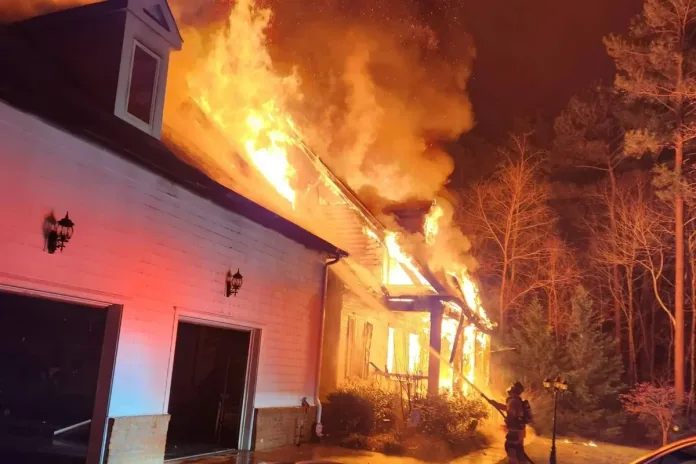 Kyle Larson, Denny Hamlin, Kyle Larson supports Denny Hamlin