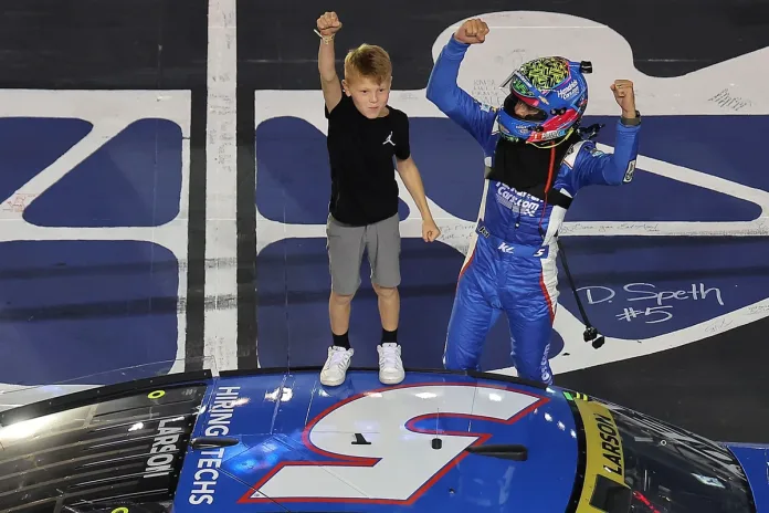 Kyle Larson, Hendrick Motorsports, Cup Series, Kyle Larson proud dad moment