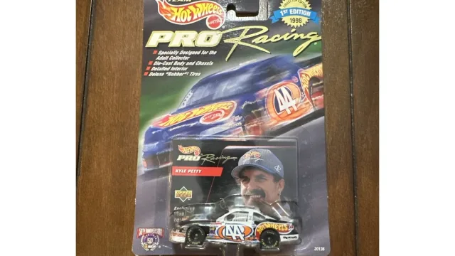 Kyle Petty, NASCAR Driver, Kyle Petty wedding anniversary